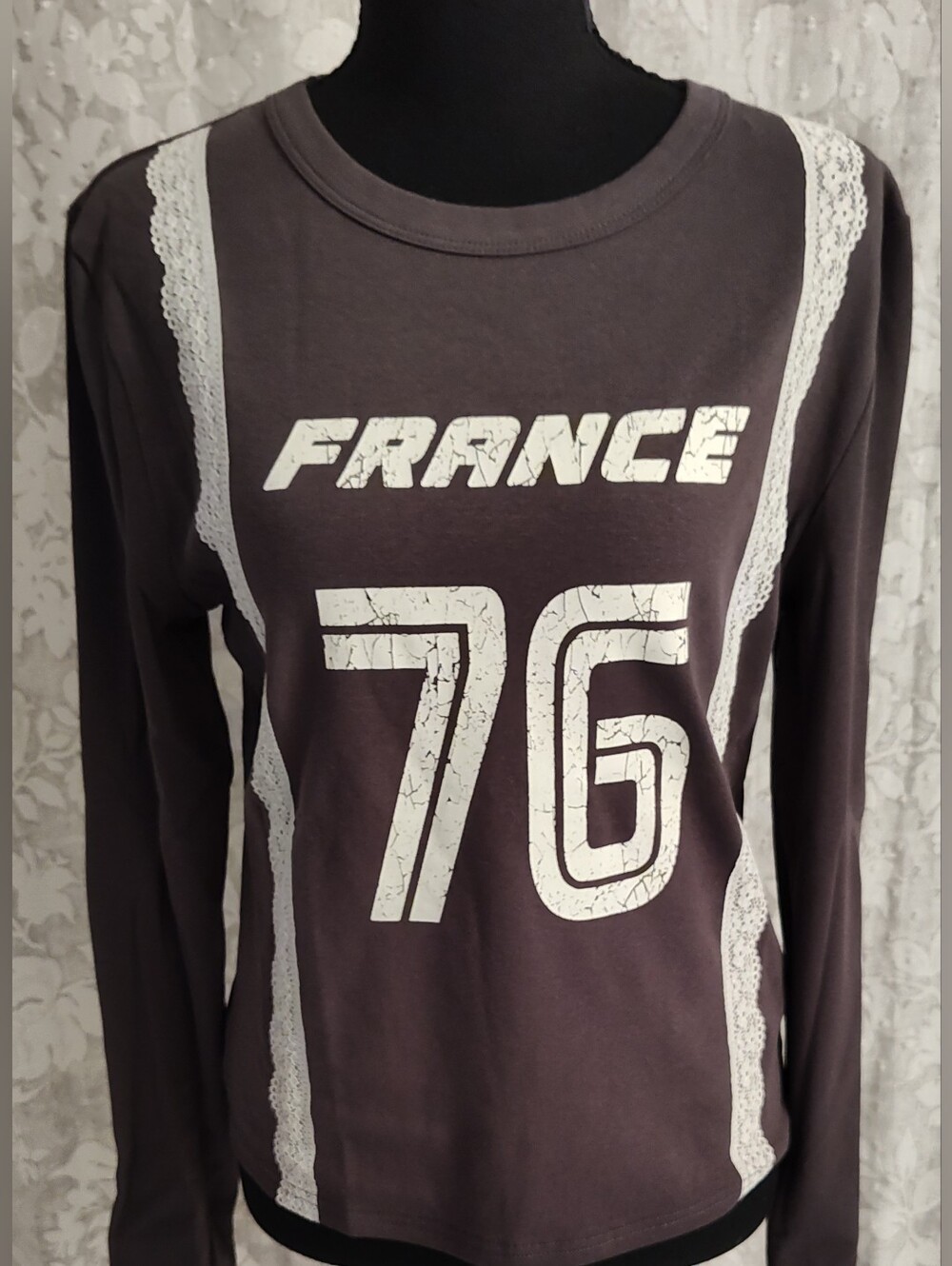 NWT Edikted Graphic Tee Junior Size XL